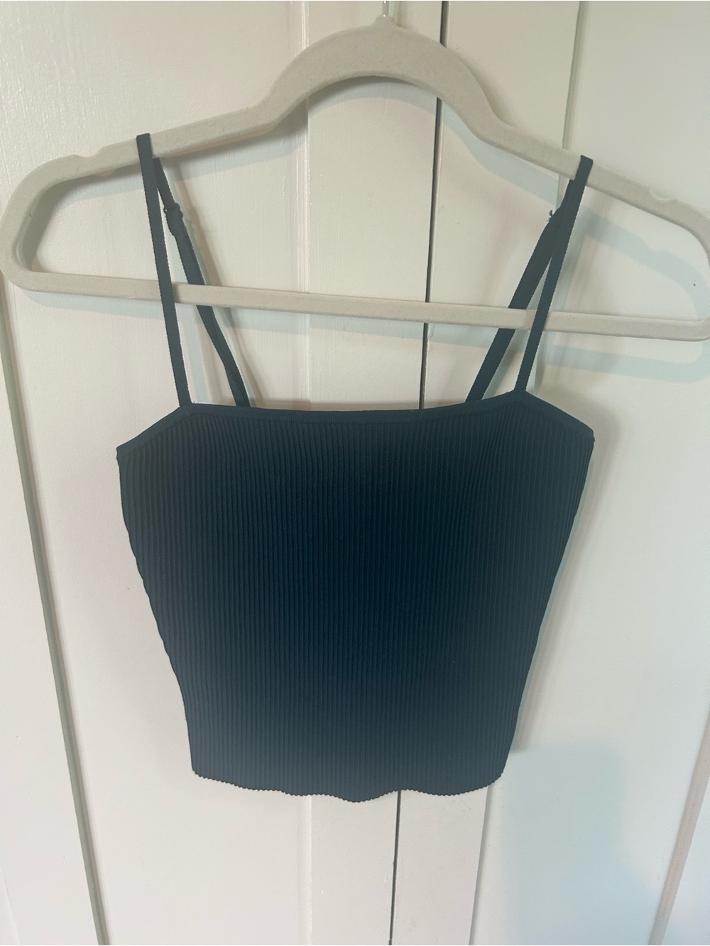 Aritzia Babaton Ribbed Knit Camisol/Crop Top- Green Size Small